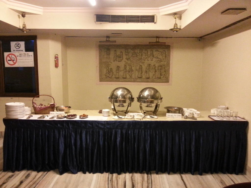 Oyo 15359 Hotel Kachandeep Jaipur Ngoại thất bức ảnh